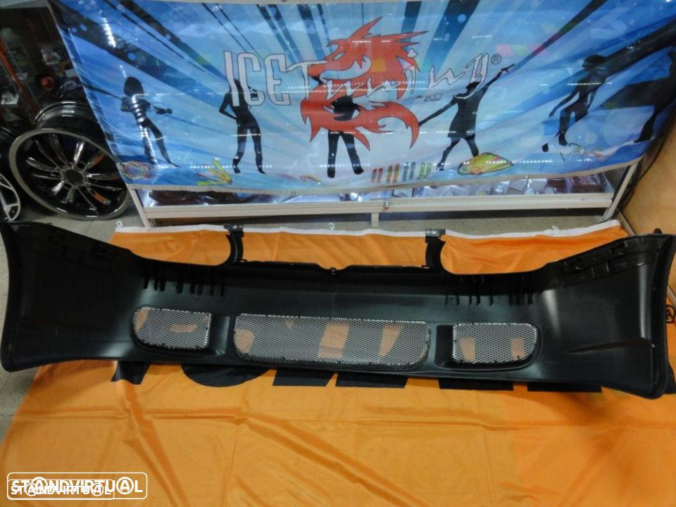 Para-choques Frontal VW Golf 4 / IV 98-03 R32 look em ABS(plástico) C/Espaço para grelha original - 7