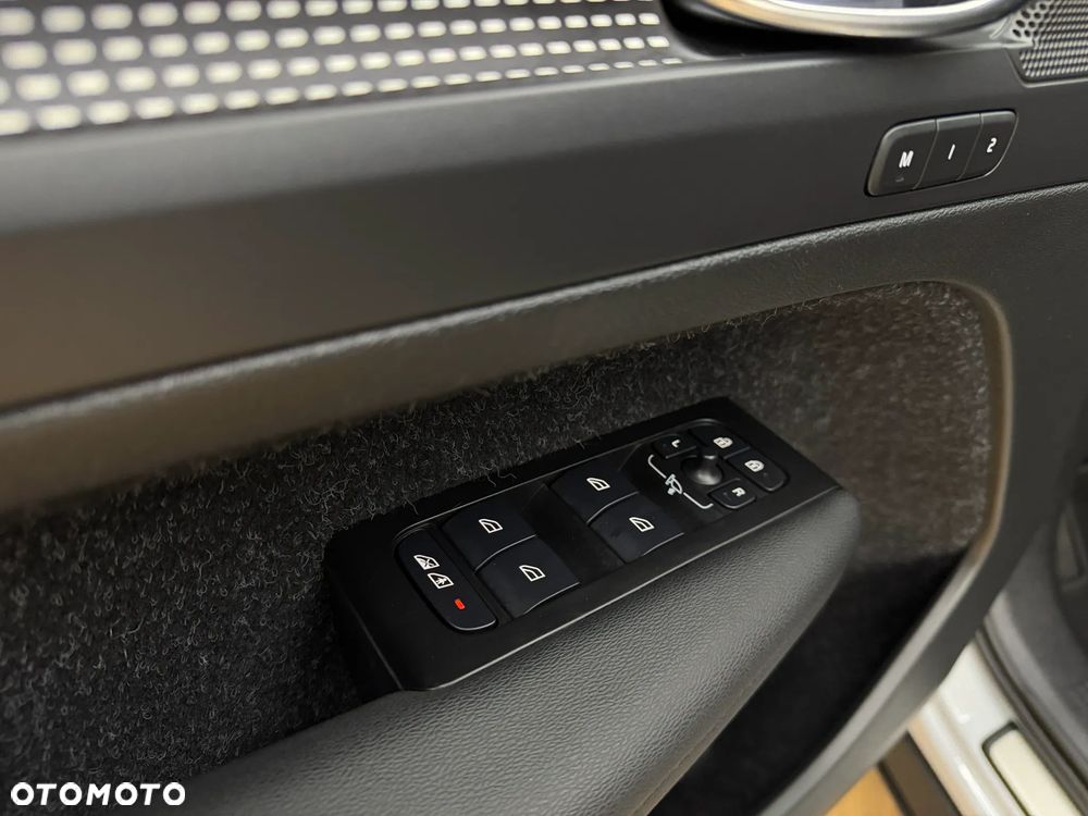 Volvo Xc40 2021 photo 2