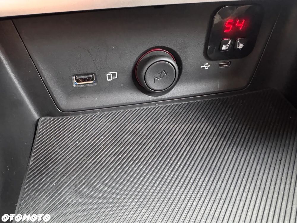 MG ZS 1.5 HEV+ Excite - 9