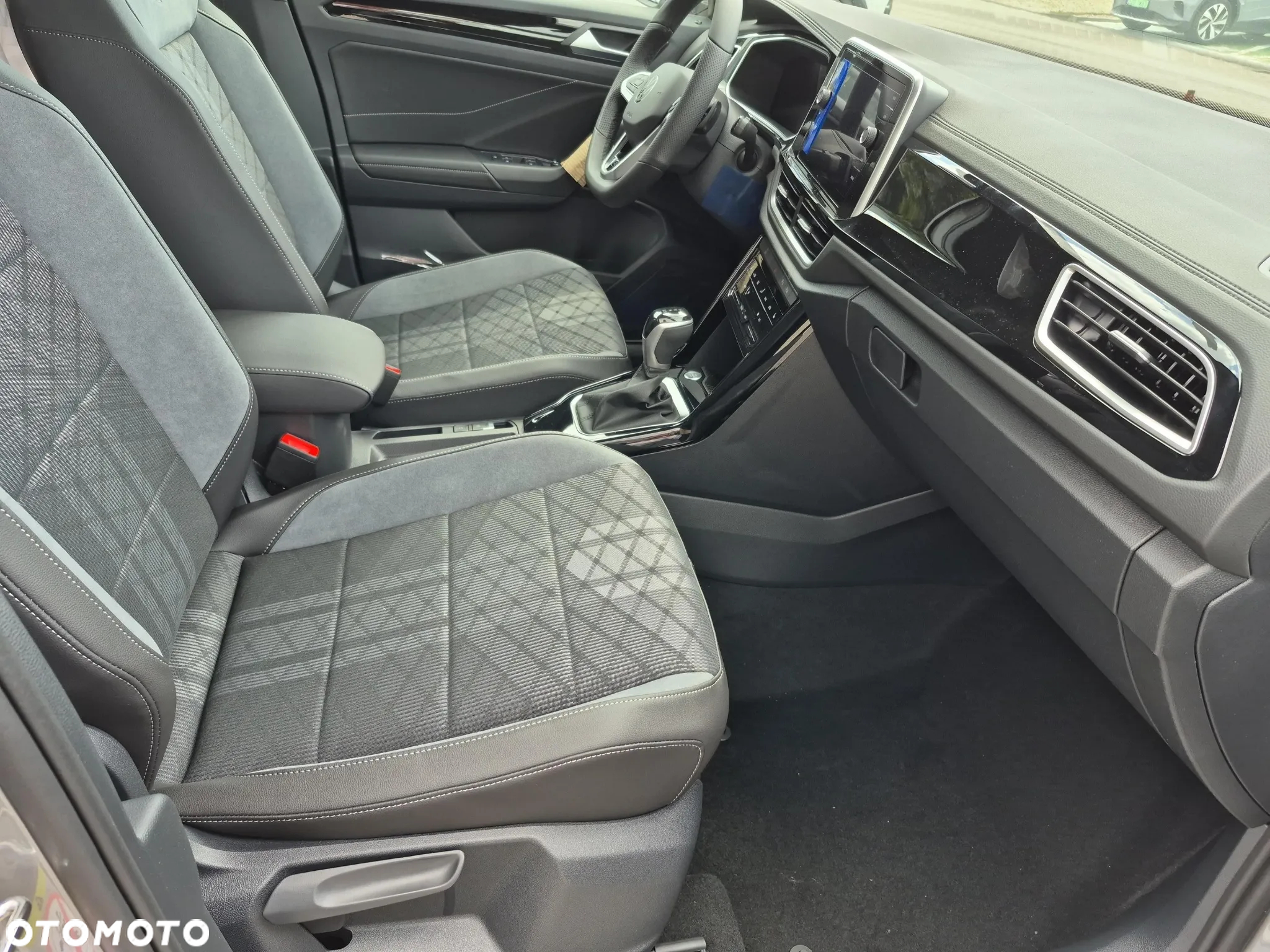 Volkswagen T-Roc 1.5 TSI R-Line Plus DSG - 12
