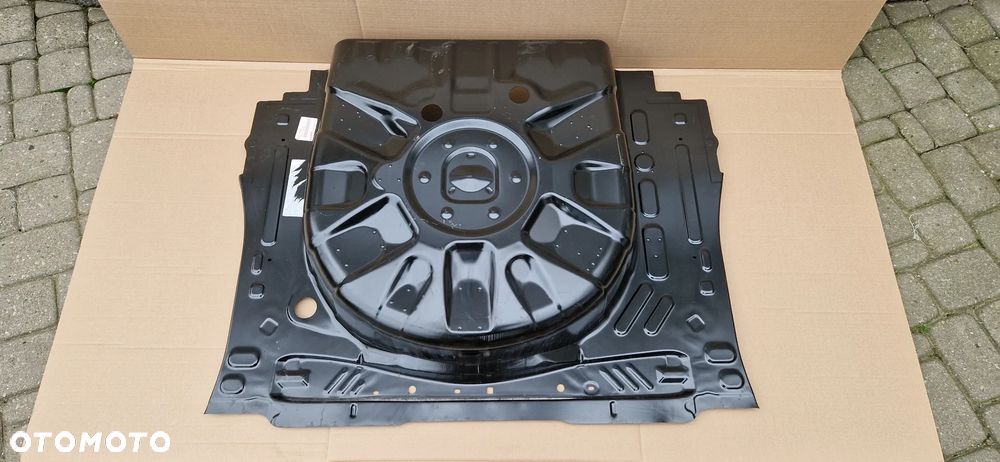 TOYOTA YARIS CROSS PAS TYL WANNA NOWA ORYG !! 58311-0D290 - 4