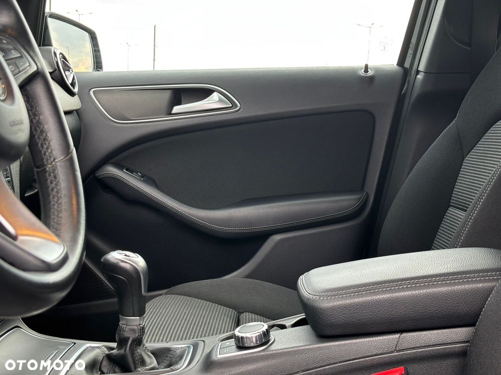 Mercedes-Benz Klasa B 180 CDI BlueEFFICIENCY Edition Style - 25