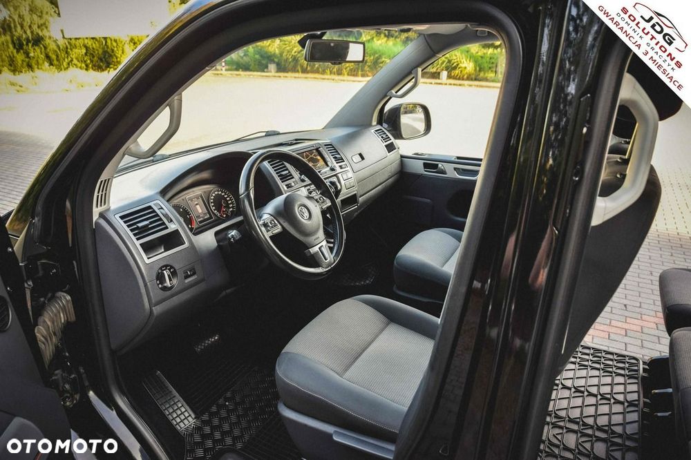 Volkswagen Caravelle - 13