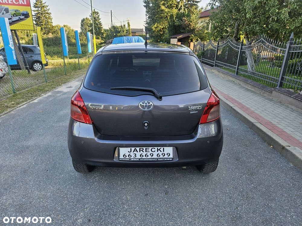 Toyota Yaris - 5