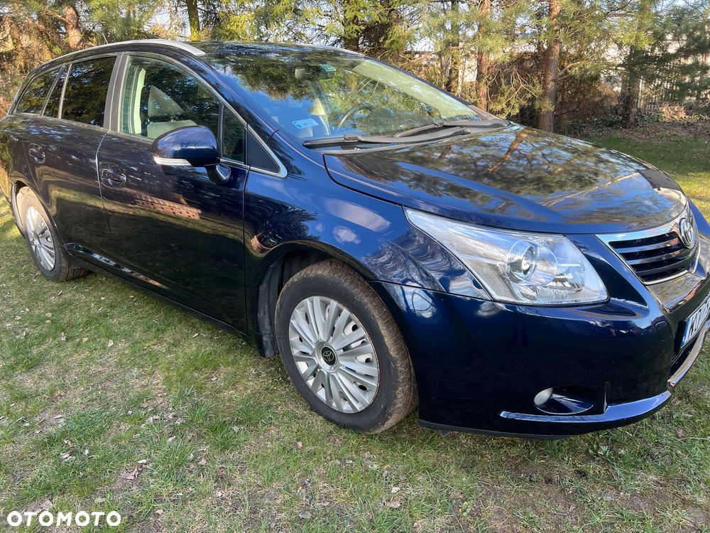 Toyota Avensis 2.0 D-4D Sol+NAVI - 16