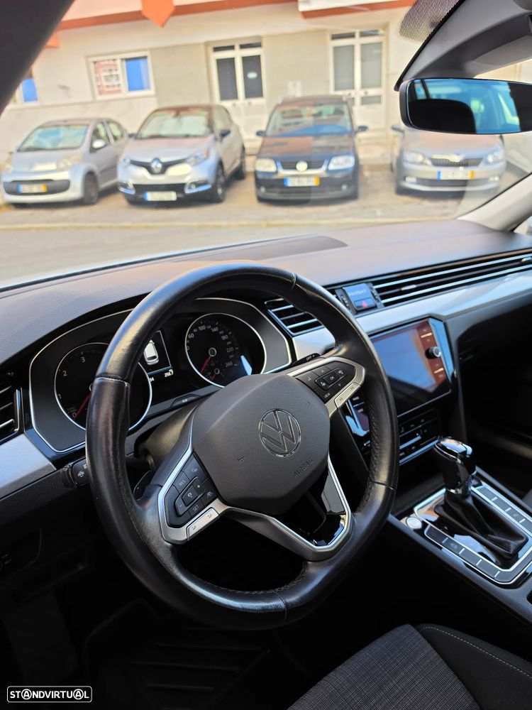 VW Passat Variant 2.0 TDI Elegance DSG - 8