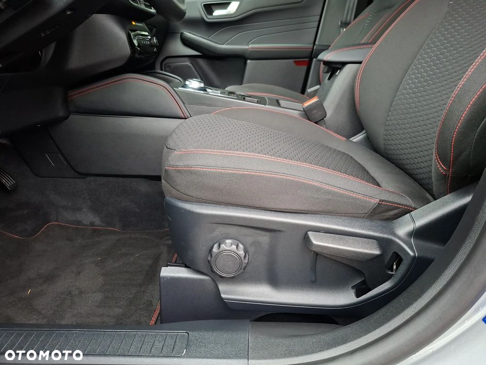 Ford Kuga 1.5 EcoBoost FWD ST-Line - 17