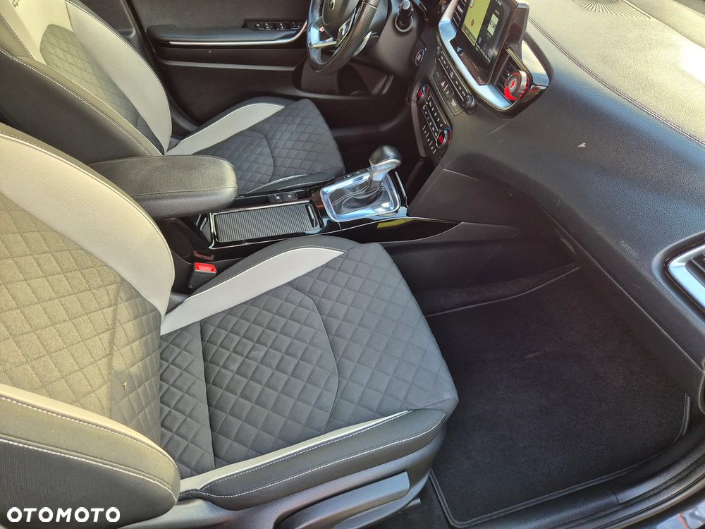 Kia ProCeed 1.6 CRDi GT Line DCT - 40