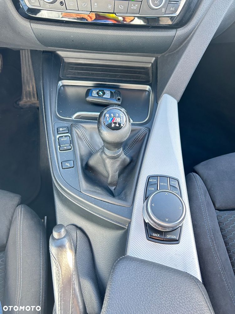 BMW Seria 3 320d M Sport - 17