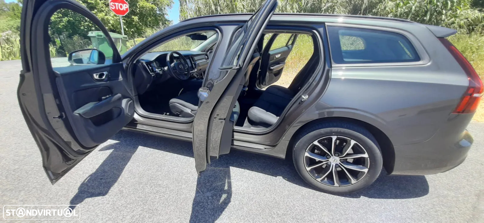 Volvo V60 2.0 D3 Momentum Geartronic - 14