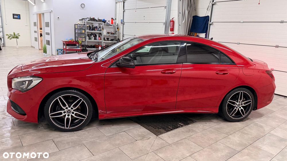 Mercedes-Benz CLA 180 AMG Line - 5