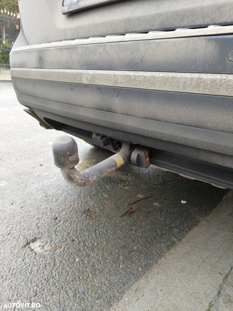 Volkswagen Touareg - 13