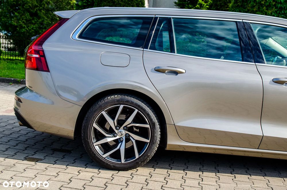 Volvo V60 T4 Geartronic Momentum Pro - 11