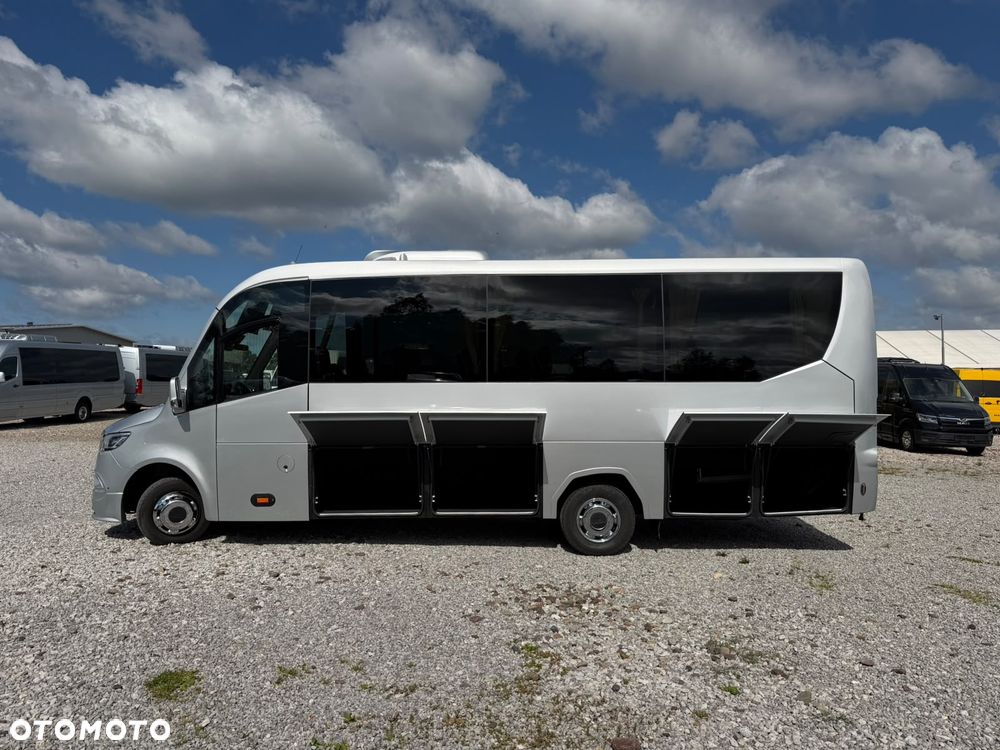 Mercedes-Benz Sprinter 519 - 12