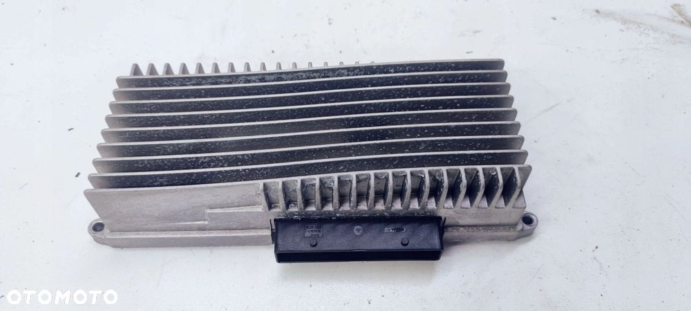 WZMACNIACZ RADIA AUDIO AUDI A4 B8 A5 Q5 8R0035223E - 1
