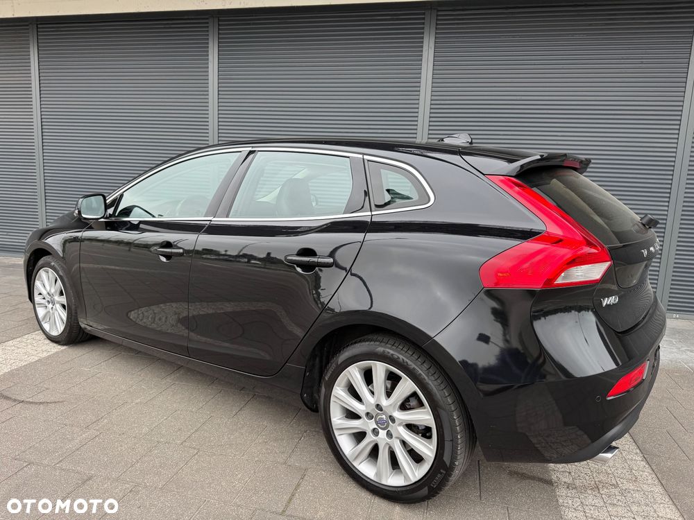 Volvo V40 D4 Geartronic Momentum - 33