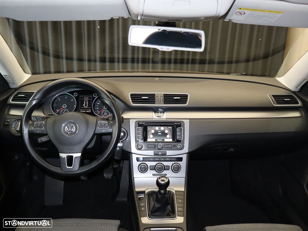 VW Passat Variant 1.6 TDI BlueMotion Comfortline - 14