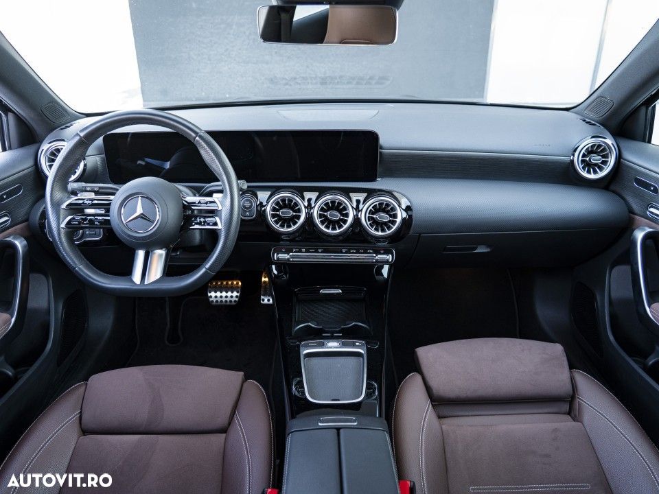 Mercedes-Benz A 250 Sedan 4Matic MHEV 8G-DCT - 7