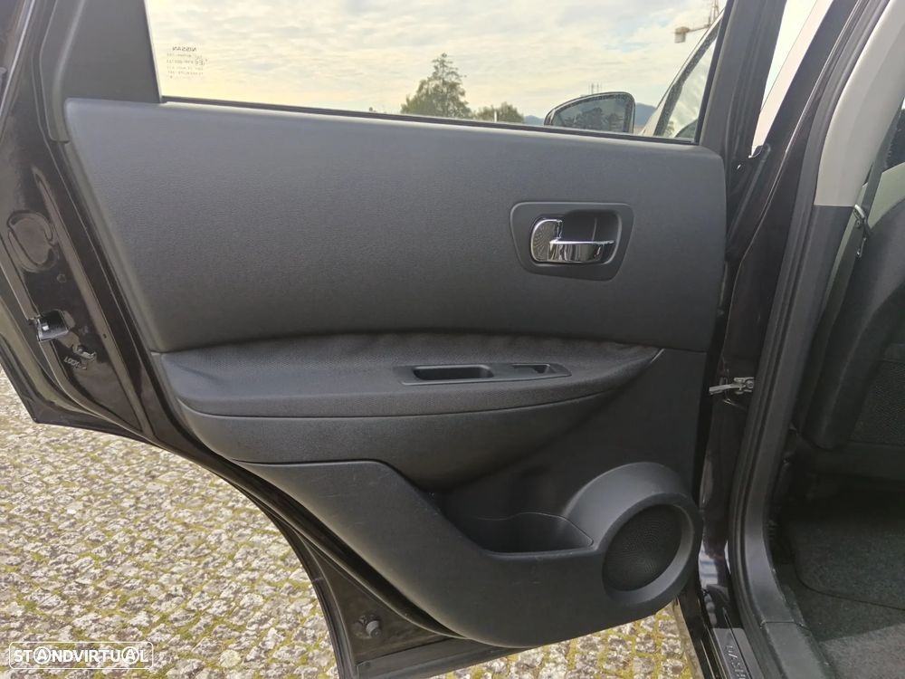 Nissan Qashqai 1.5 dCi Tekna Premium 17 - 2