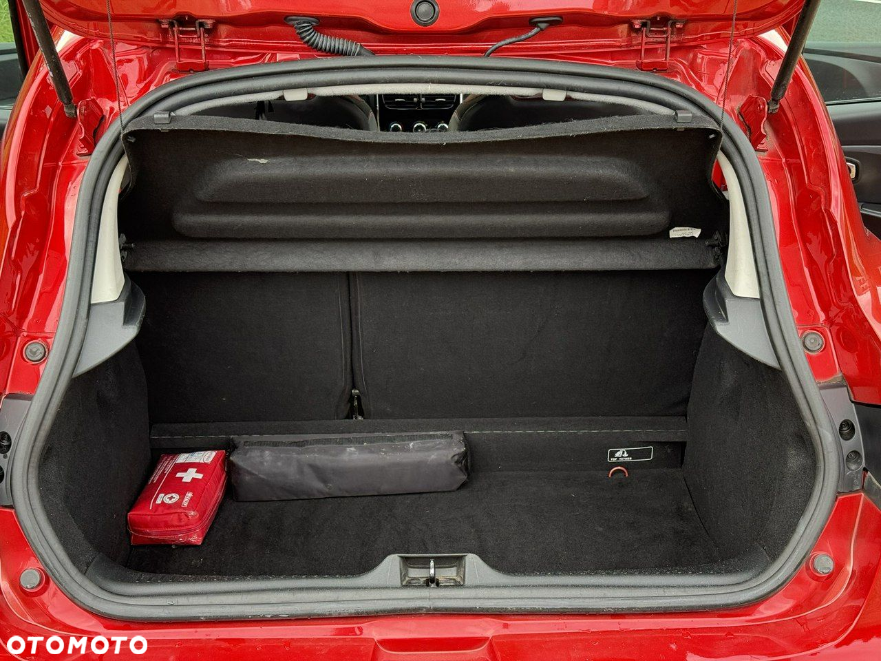 Renault Clio - 12