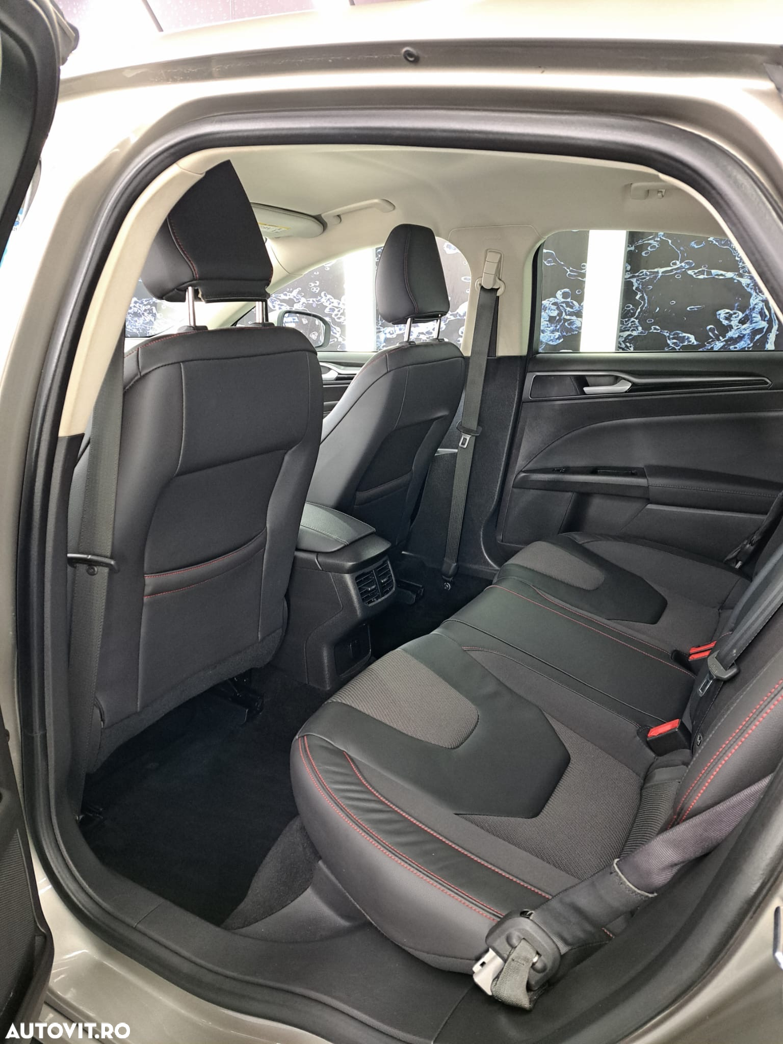 Ford Mondeo 2.0 TDCi Powershift ST Line High - 13