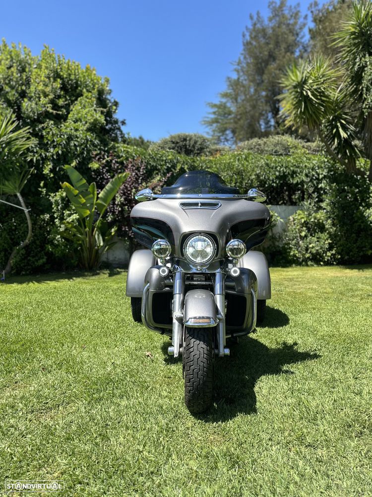 Harley-Davidson FLHT - 7