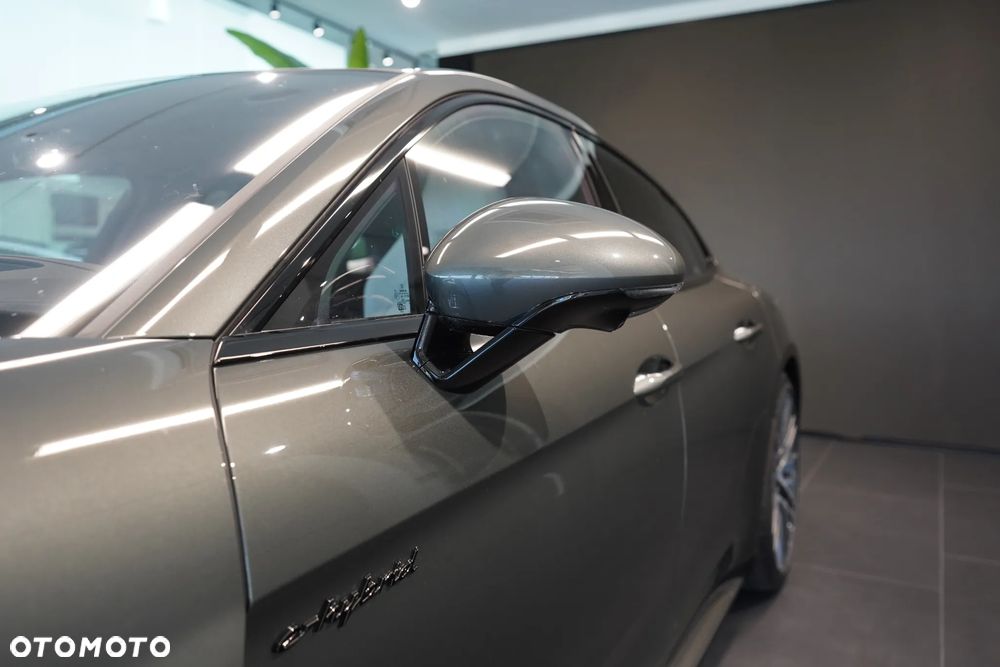 Porsche Panamera 4S E-Hybrid PHEV - 32