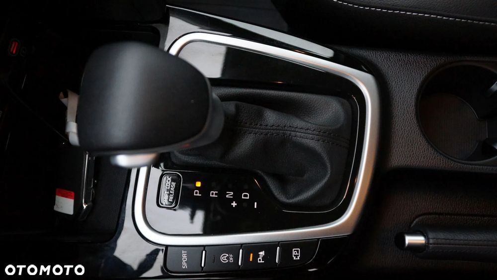 Kia Ceed 1.5 T-GDI Business Line DCT - 13