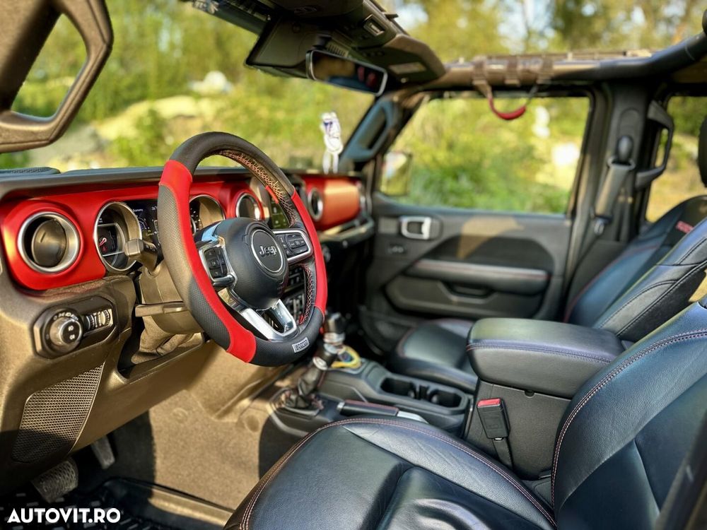 Jeep Wrangler - 12