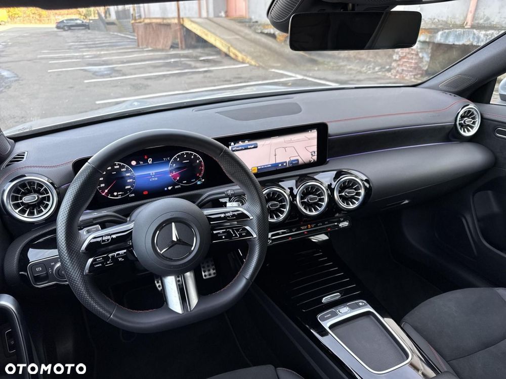 Mercedes-Benz CLA - 25