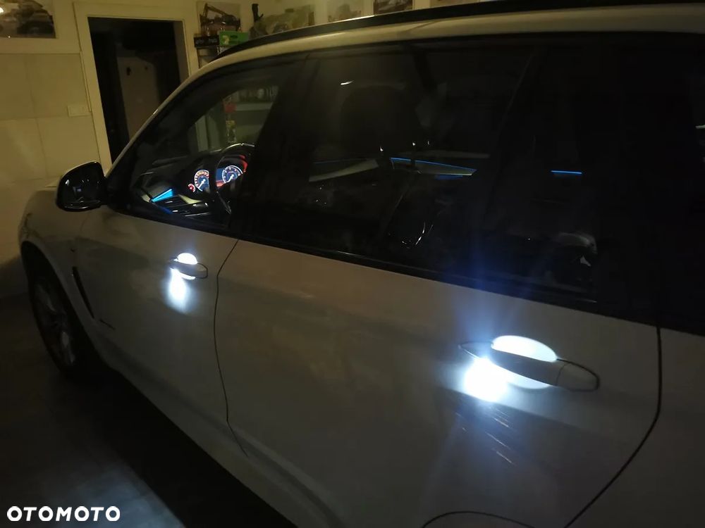 BMW X5 xDrive25d - 17