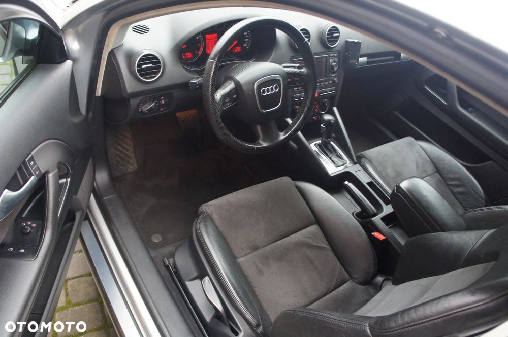 Audi A3 3-drzwiowe 2.0 FSI tiptronic Attraction - 17