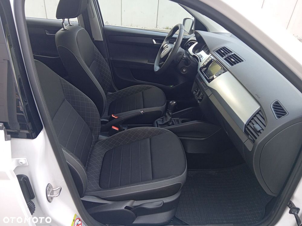 Skoda Fabia - 10