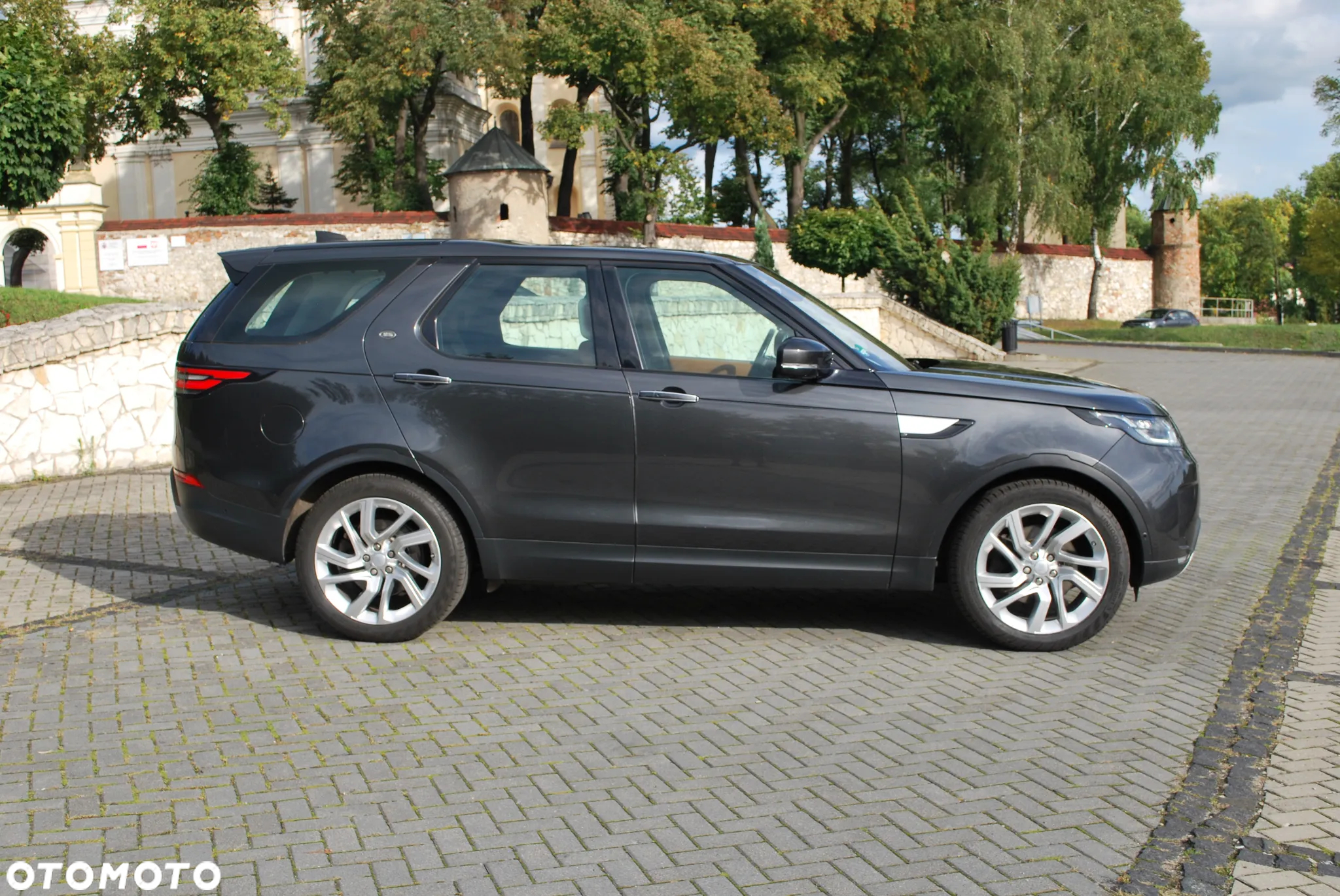 Land Rover Discovery 3.0 TD6 HSE Luxury - 8