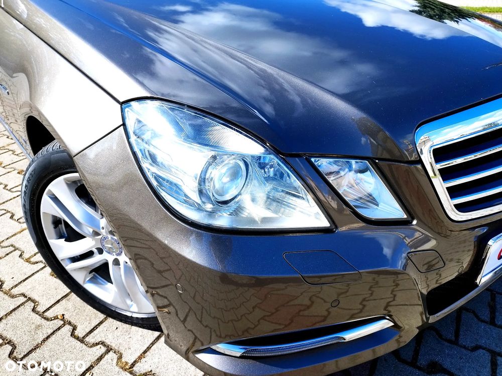 Mercedes-Benz Klasa E 200 CGI BlueEffICIENCY Avantgarde - 14