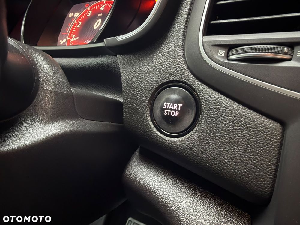 Renault Megane 1.6 TCe GT EDC - 27