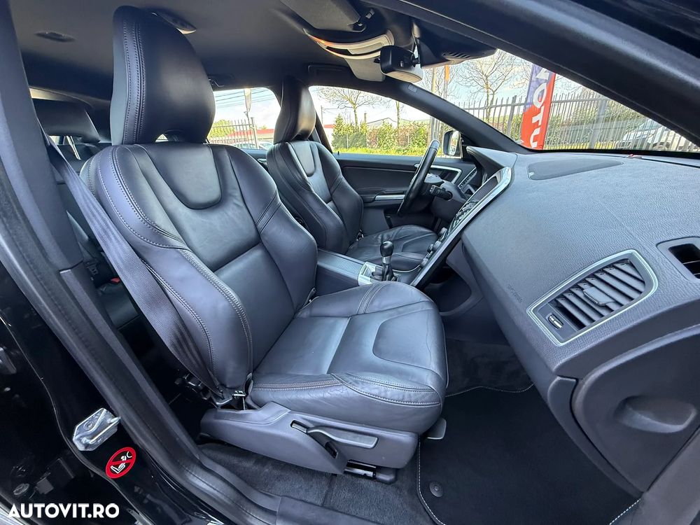 Volvo XC 60 D5 AWD Summum - 15