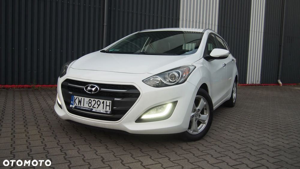 Hyundai i30 1.6 CRDi Automatik Style - 4