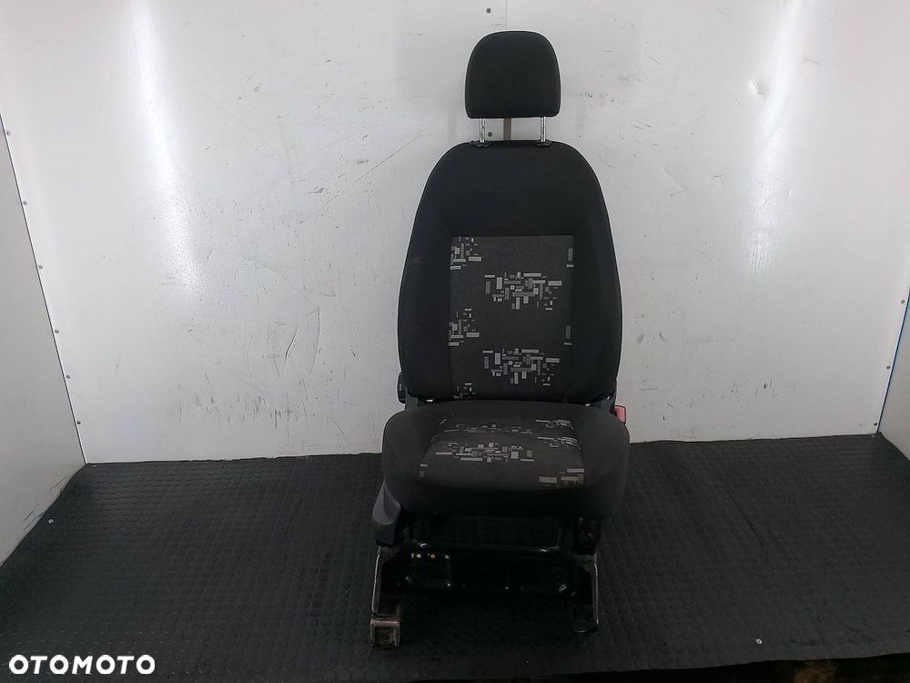 FOTEL PRAWY PASAŻERA FIAT FIORINO IV - 1