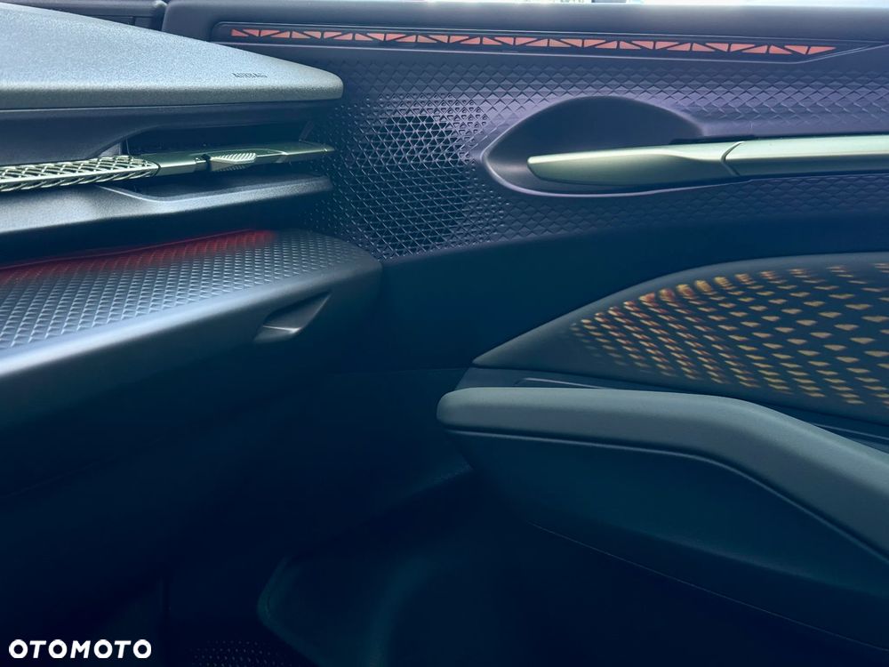 Cupra Raval 52kWh VZ - 22
