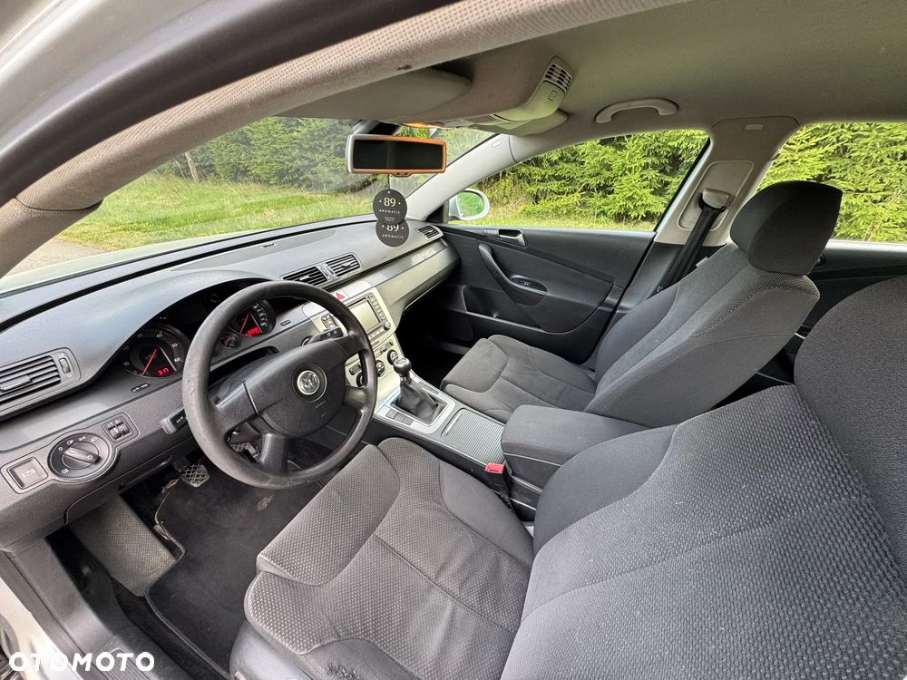 Volkswagen Passat 2.0 TDI Individual - 6
