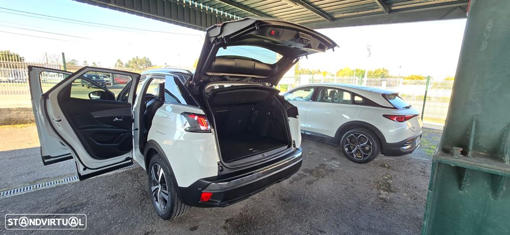 Peugeot 3008 1.6 Hybrid Allure e-EAT8 - 23