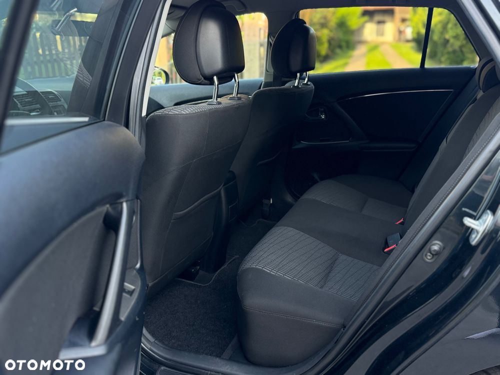 Toyota Avensis Touring Sports 1.8 Multidrive S Executive - 12