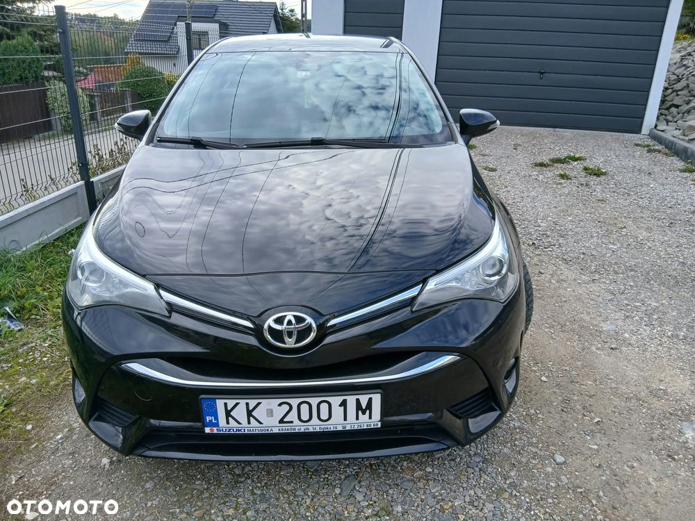 Toyota Avensis - 2