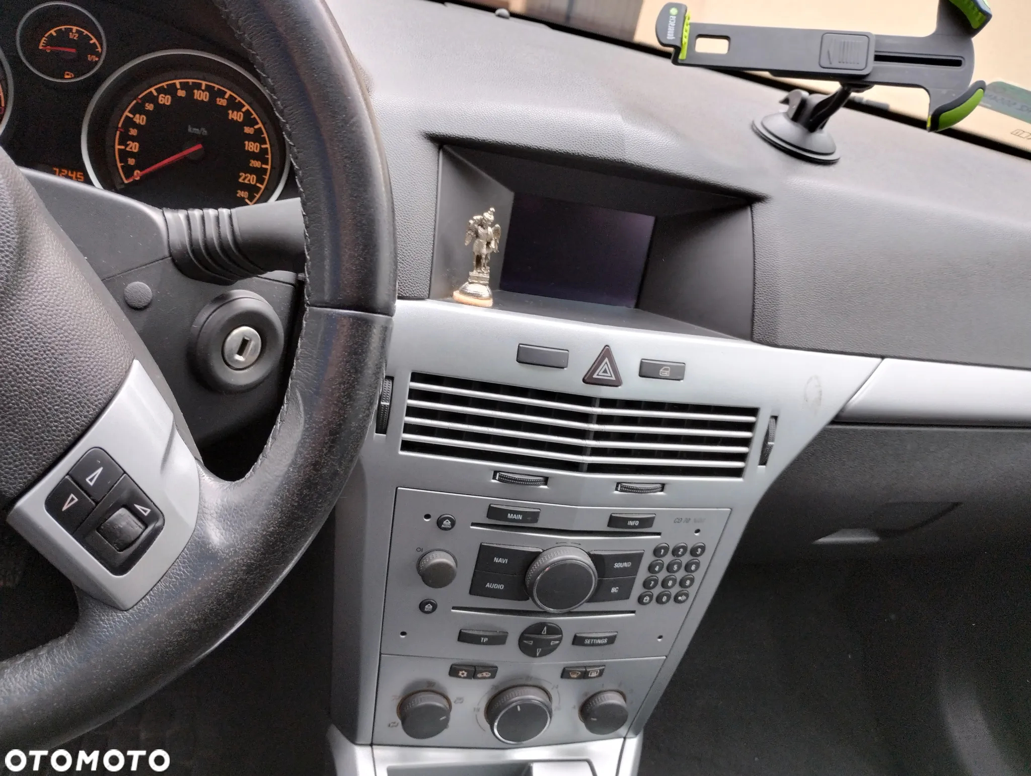 Opel Astra III 1.9 CDTI Cosmo - 4
