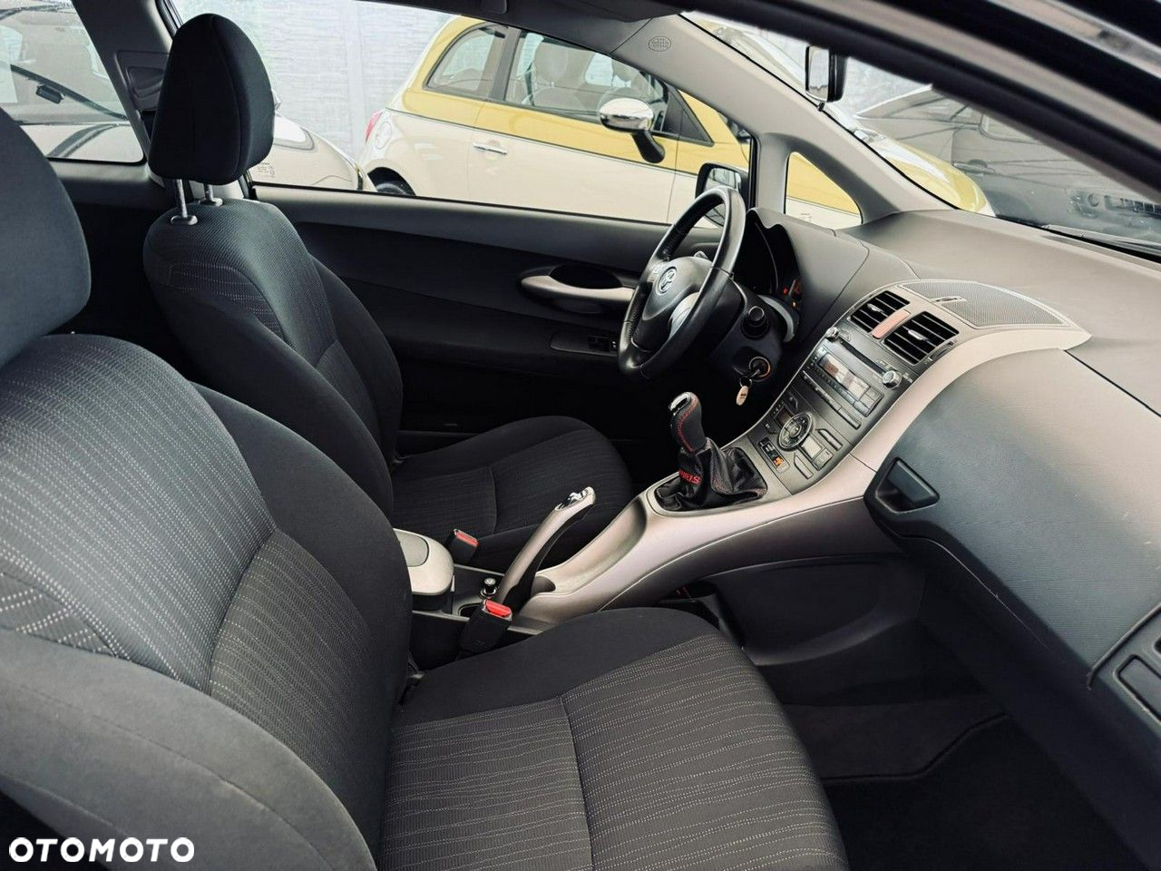 Toyota Auris - 25