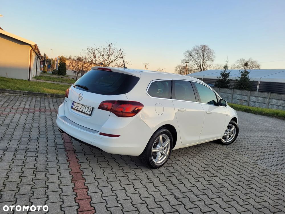 Opel Astra 1.4 Turbo Sports Tourer - 12