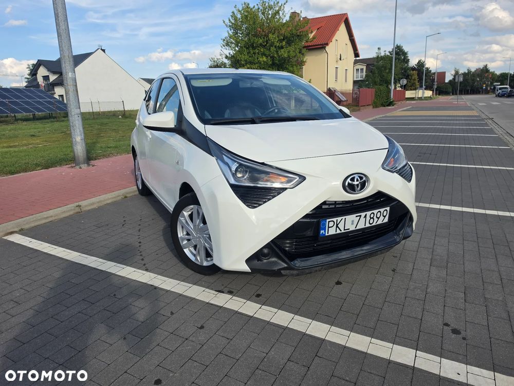 Toyota Aygo x-play touch - 11