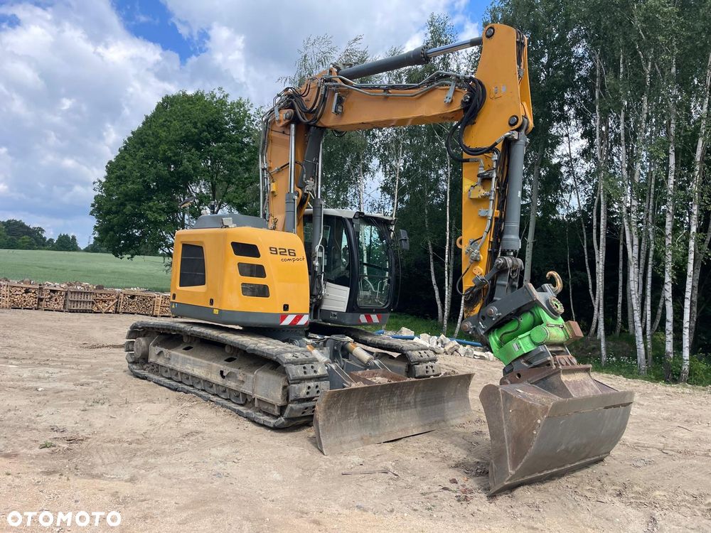 Liebherr R926 - 2
