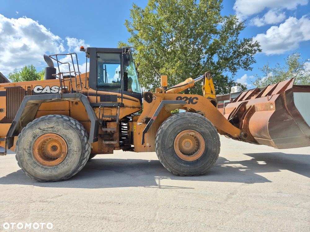 Case 921C/2 - 4